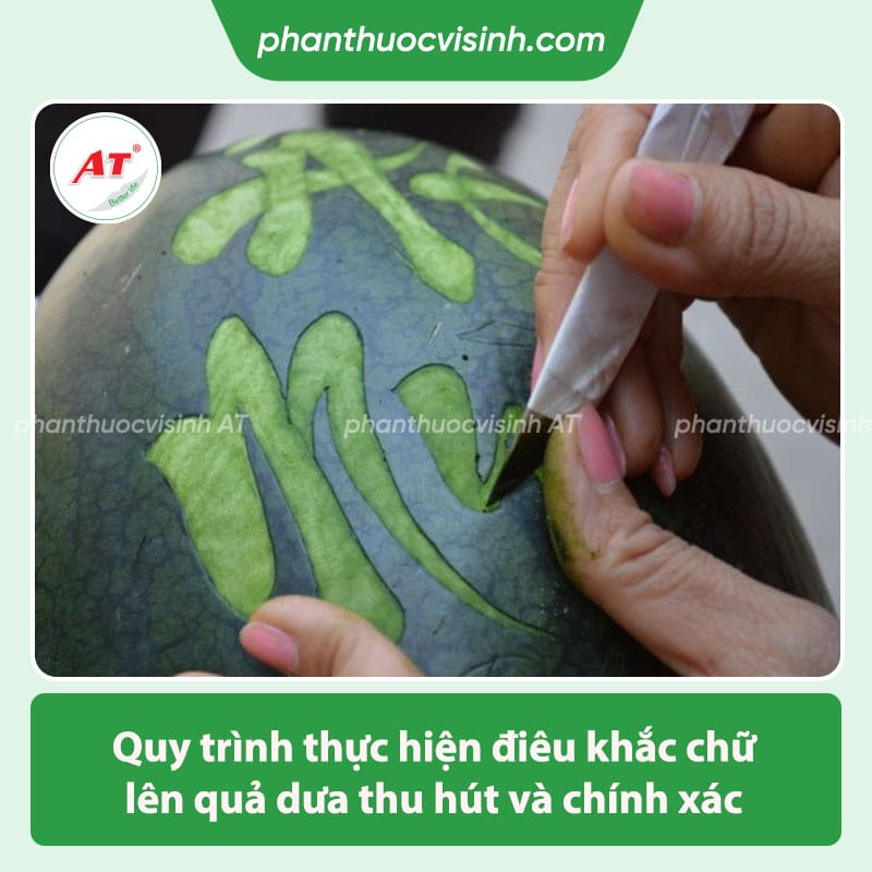 Cách khắc chữ trên dưa hấu đẹp, hay và ý nghĩa cho ngày Tết 3 Cách khắc chữ trên dưa hấu, đơn giản cho mâm cúng ngày Tết